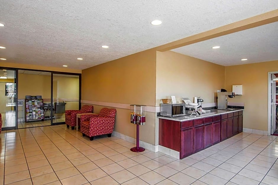 Bridgeway Inn & Suites