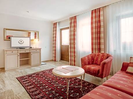 One-Bedroom Apartment with Balcony