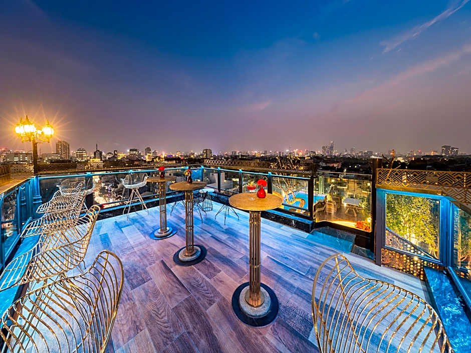 Peridot Gallery Classic Hotel