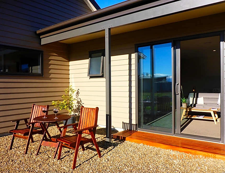 Fran and Frankie's Bed & Breakfast