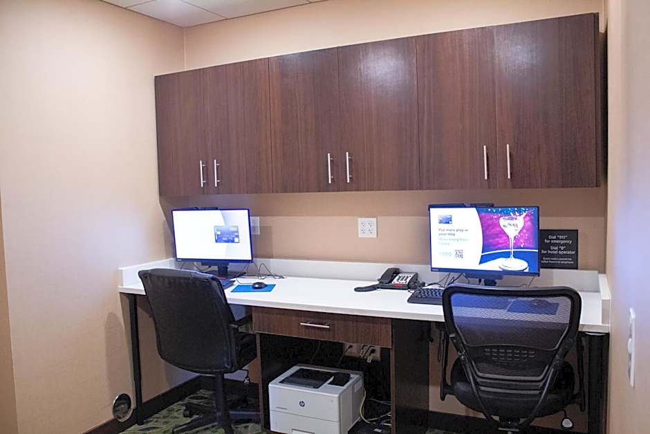 Hampton Inn By Hilton & Suites Big Rapids, Mi
