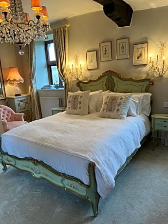 Pytts House Boutique Bed & Breakfast