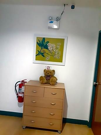 Basic Triple Room with Shared Bathroom