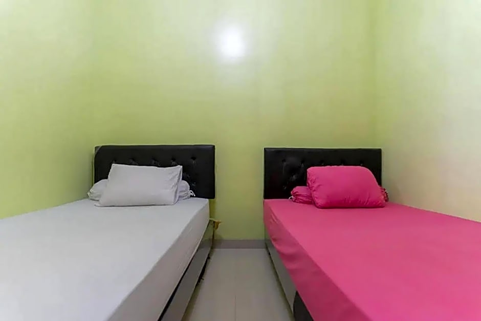 Kostawira Syariah Bintaro Mitra RedDoorz