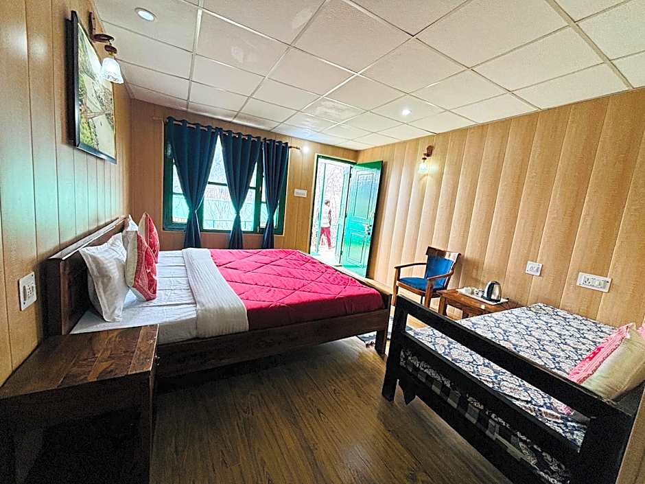 Himalayan High, Auli, by Himalayan Eco Lodges