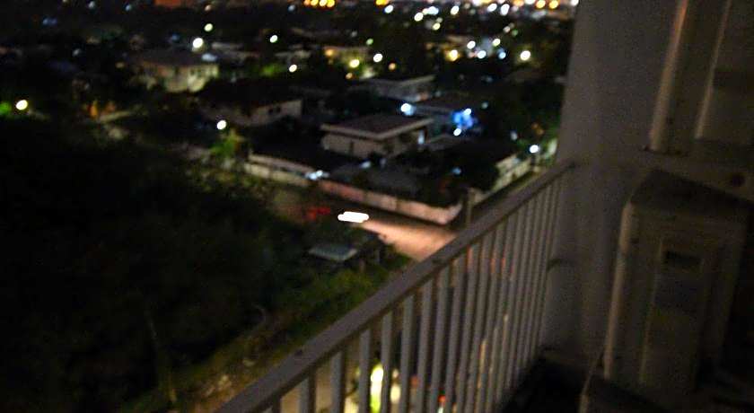 Lee Place Phatthanakan Condo