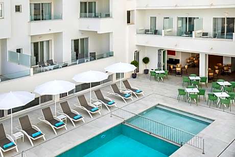 Aparthotel Marina Drach