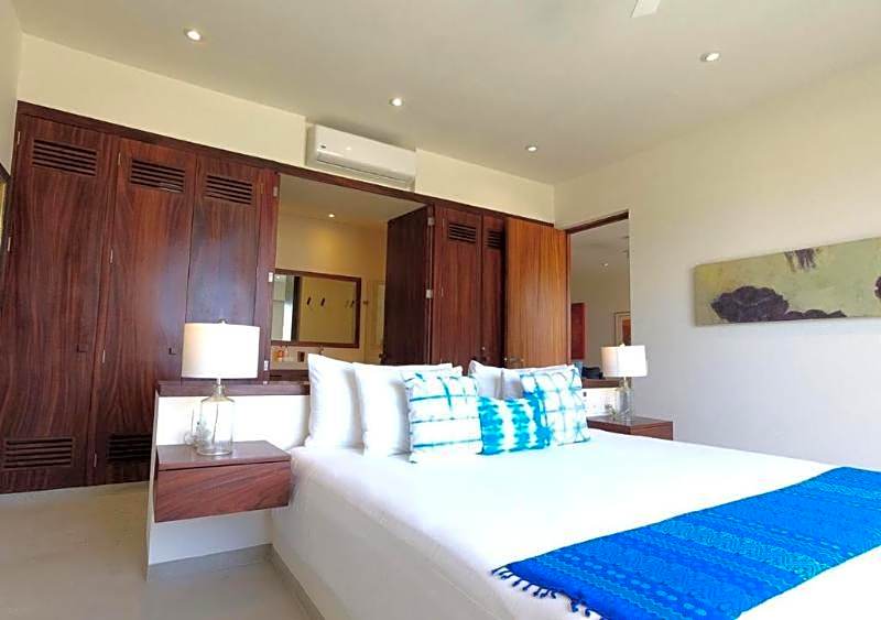 Marea Beachfront Villas