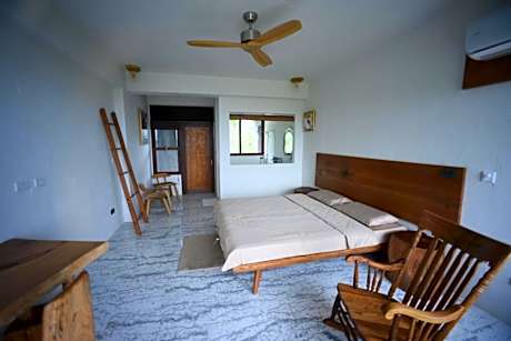 Double Room with Balcony and Sea View