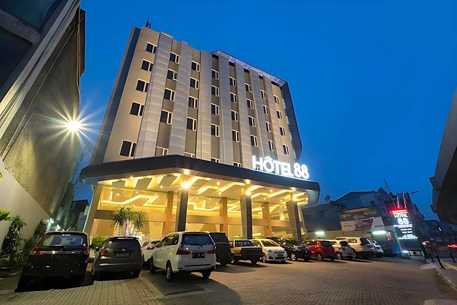 Hotel 88 ITC Fatmawati Jakarta