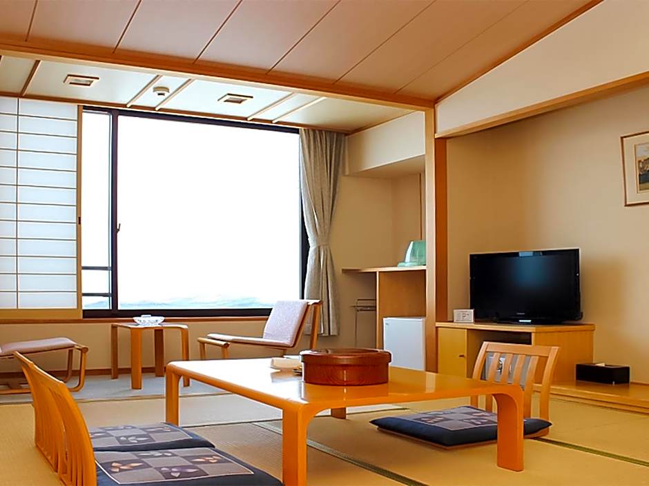 Photo 1 of 2 of Japanese-Style Standard Family Room with Shared Bathroom