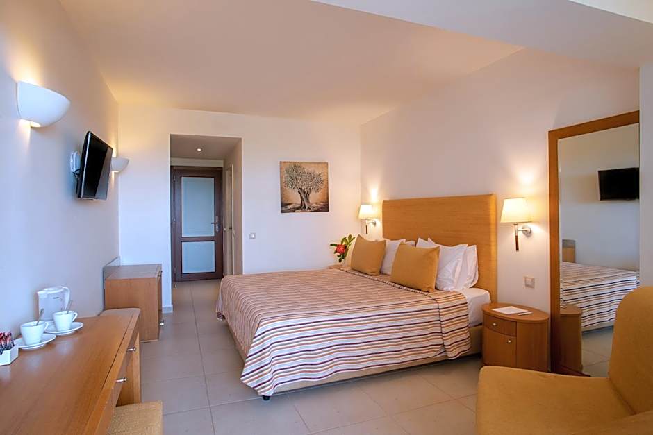 Blue Sea Beach Affiliated By Melia