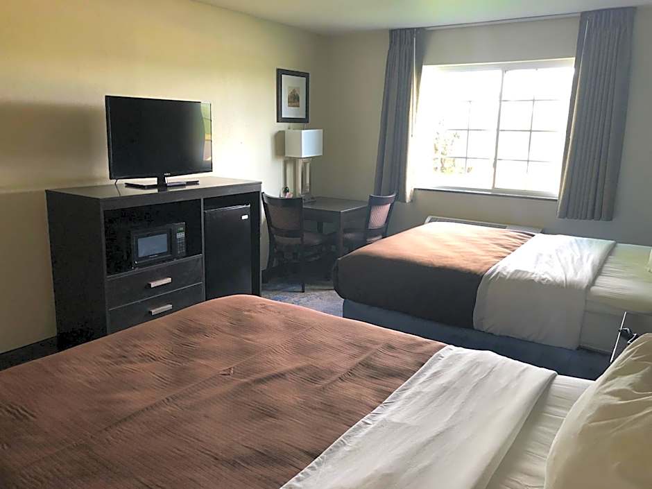 AmericInn by Wyndham Maquoketa