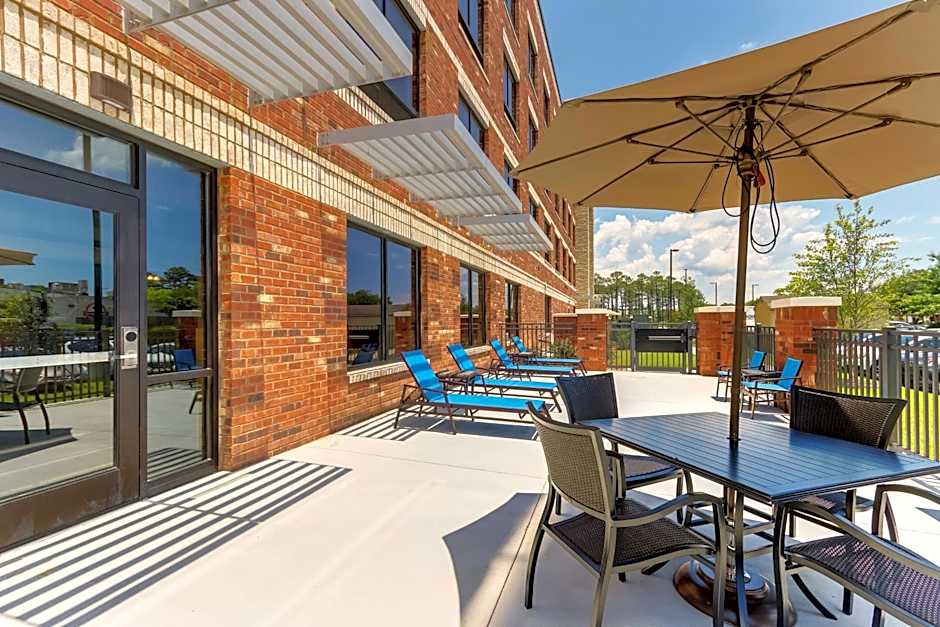 Holiday Inn Express Wilmington - Porters Neck By IHG