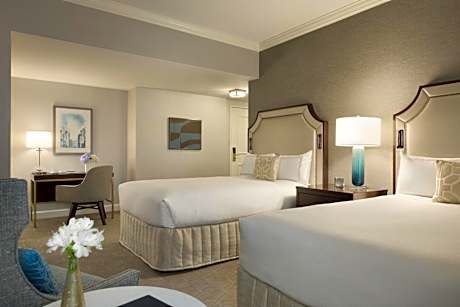 Deluxe Double Room with Two Double Beds and Tub - Hearing Accessible