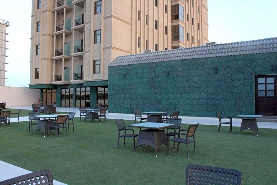 Golden Tulip Al Khobar Suites