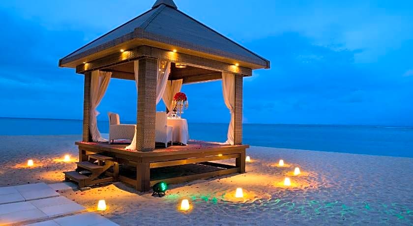 The Royal Santrian Luxury Beach Villas