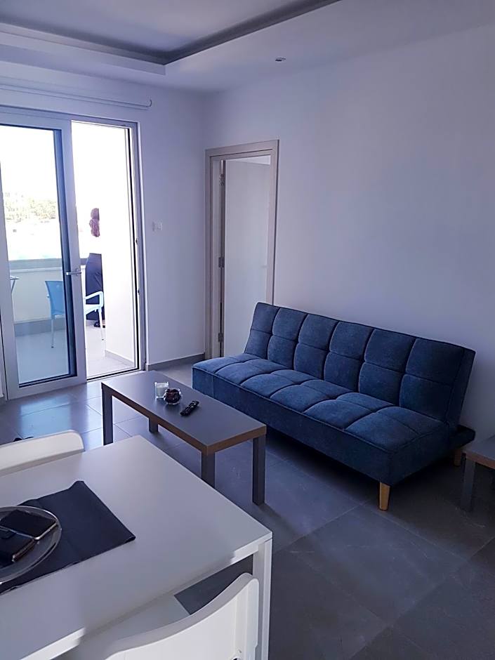 Christopher's Sandy Beach Suites
