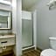 Econo Lodge Inn & Suites near Split Rock and Harmony Lake