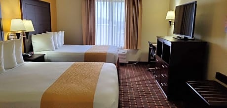 2 Queen Beds  Non-Smoking Microwave And Refrigerator Full Breakfast