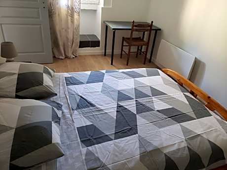 Chambres meublées et spacieuses