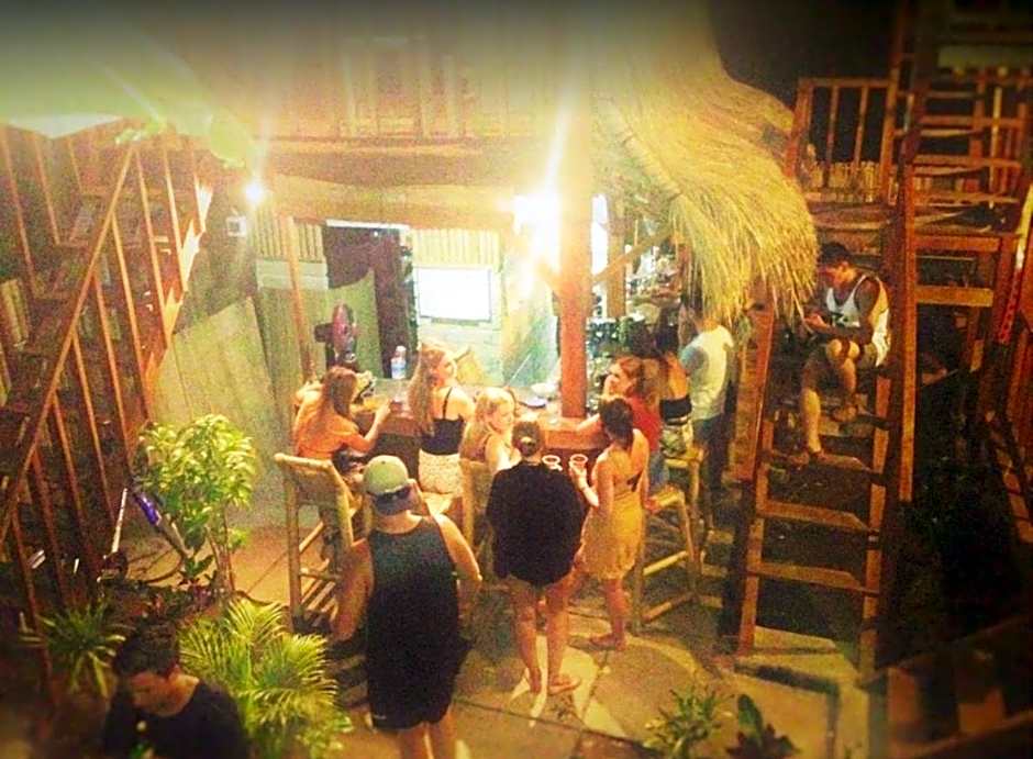 Good Vibes Bungalows