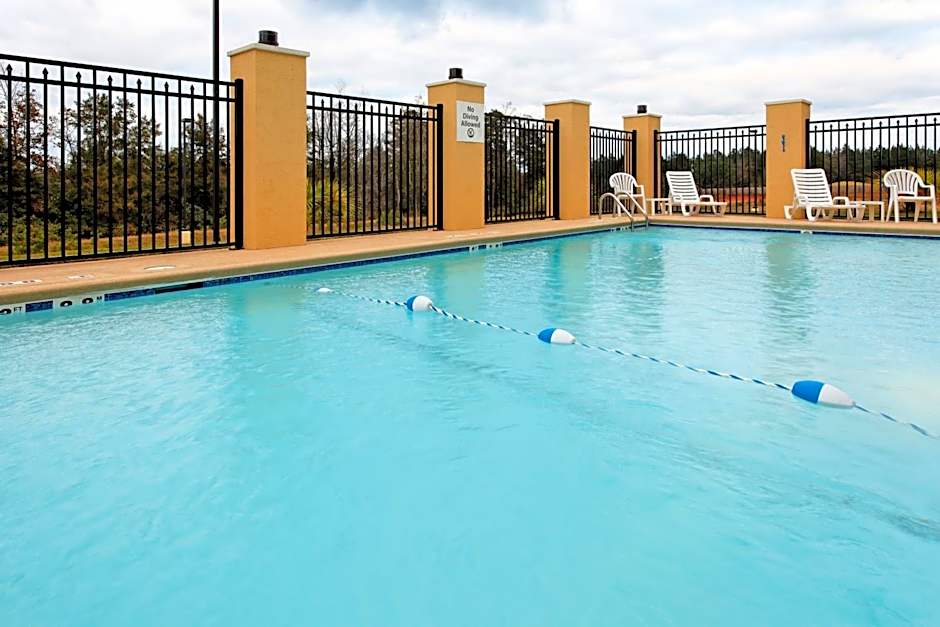 Holiday Inn Express - Andalusia By IHG