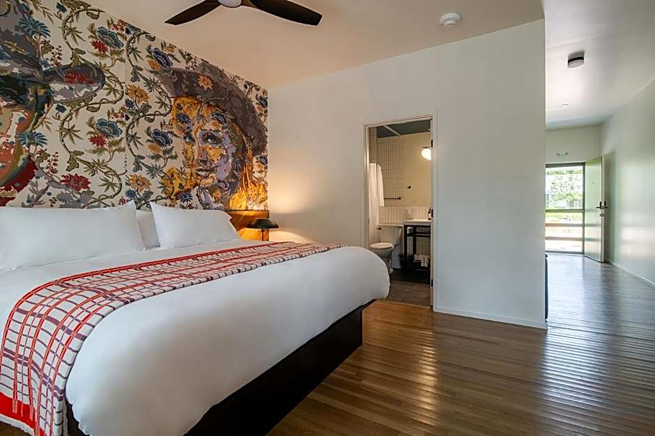 Talbot Commons Hotel