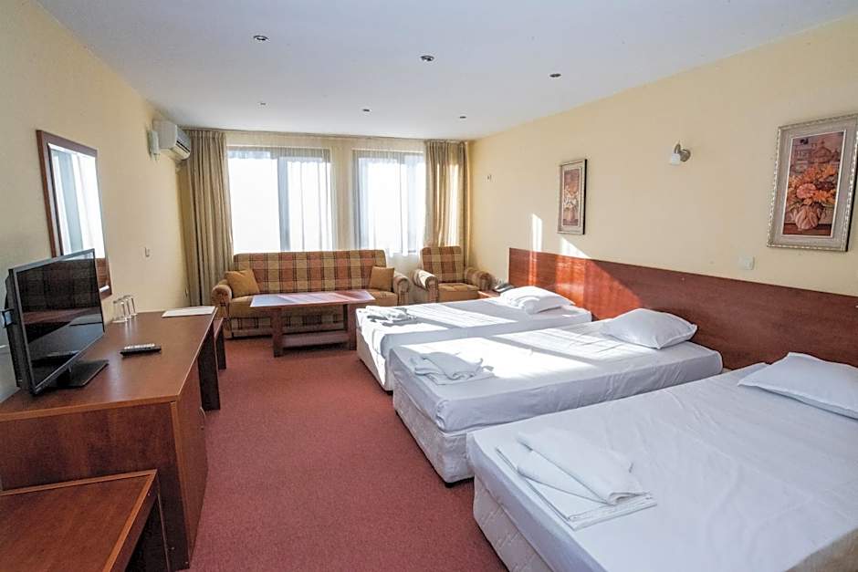 Avenue Hotel