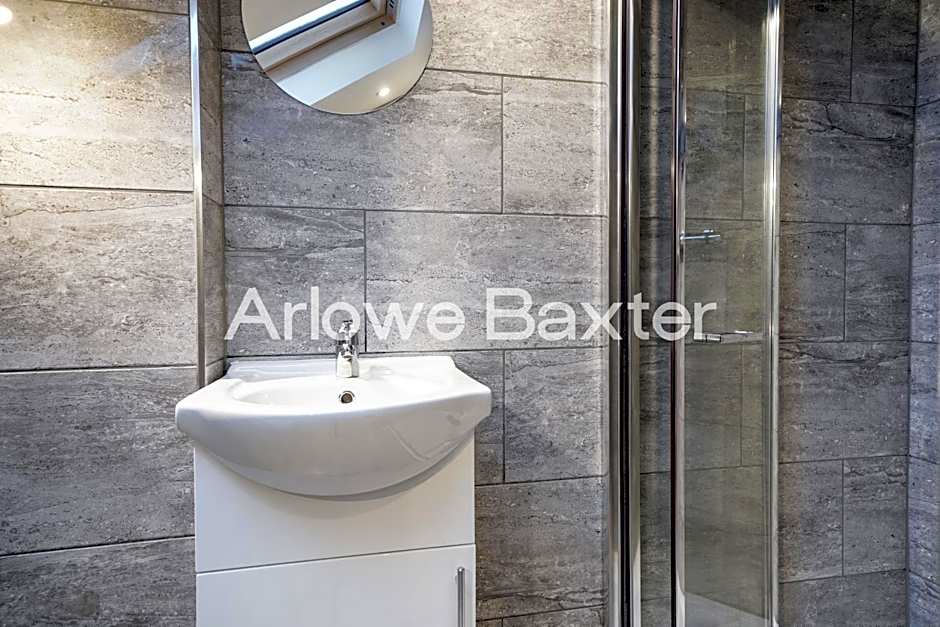 Hackney Suites - En-suite rooms & amenities