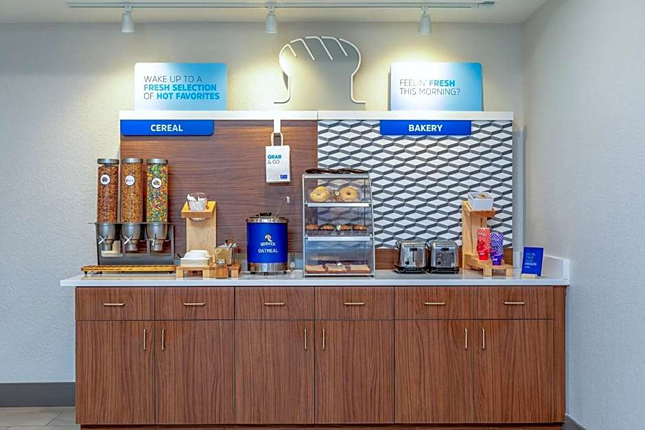 Holiday Inn Express & Suites Palm Coast - I-95