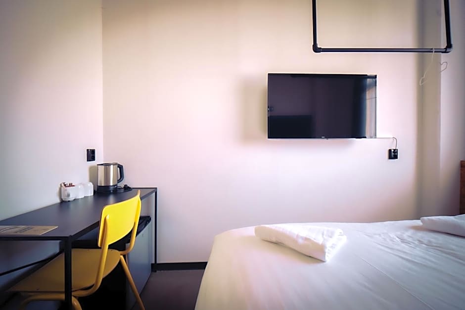 Urban Hotel The Golden Stork