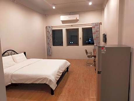 Premium Triple Suite