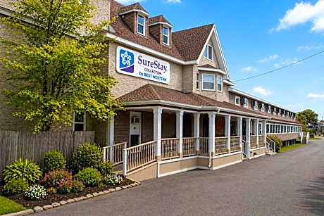 Harbourview Inn, SureStay Collection by Best Western