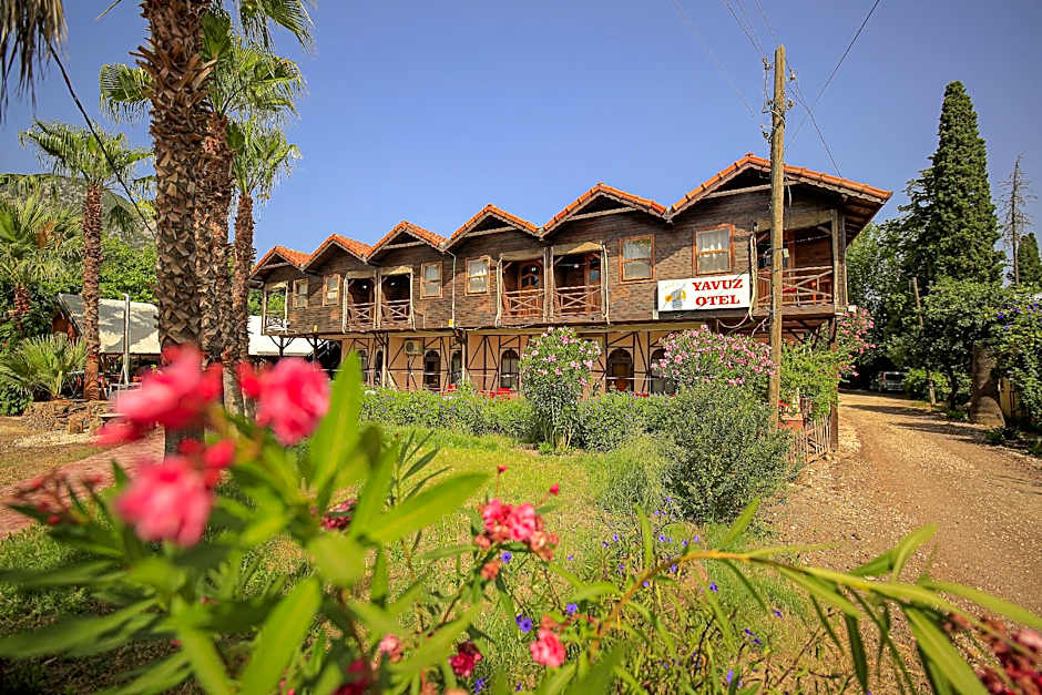 YAVUZ MOTEL ADRASAN