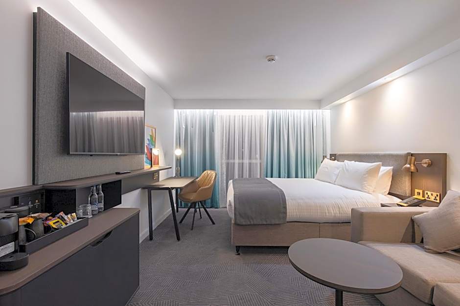 Holiday Inn Bristol Airport By IHG