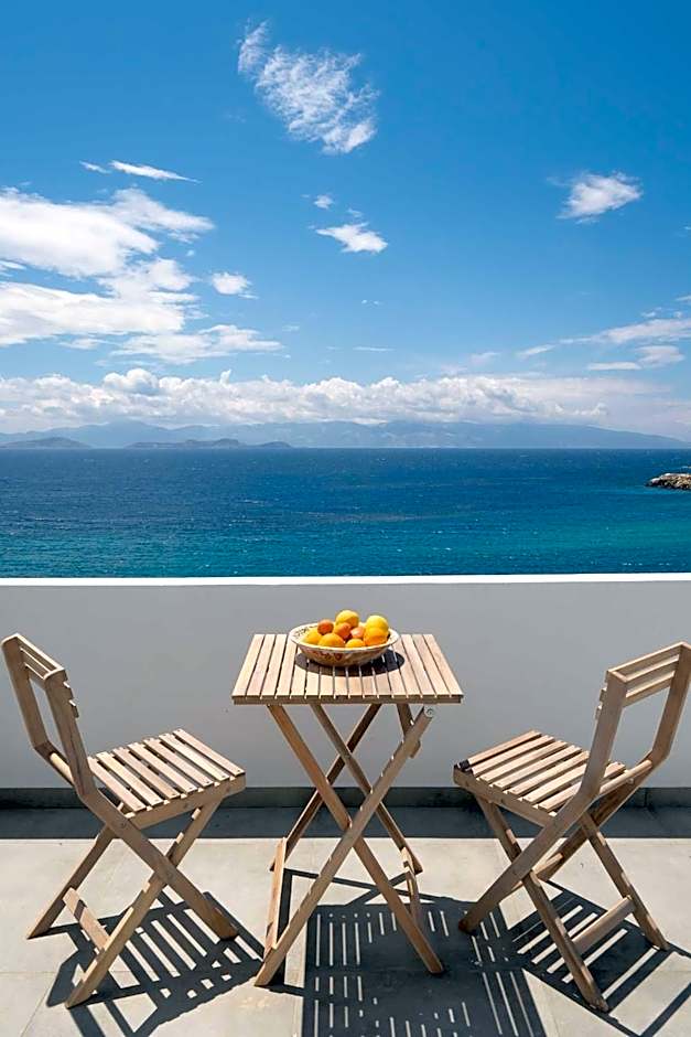 MIKRES CYCLADES DONOUSSA