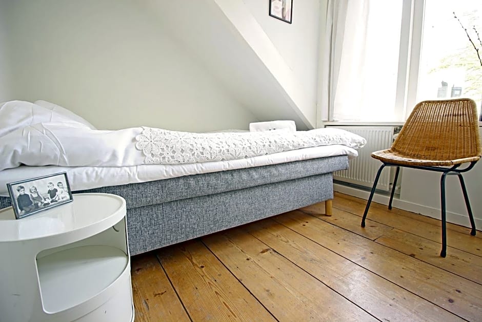 Beautiful 2 floor Vondelpark apartment.