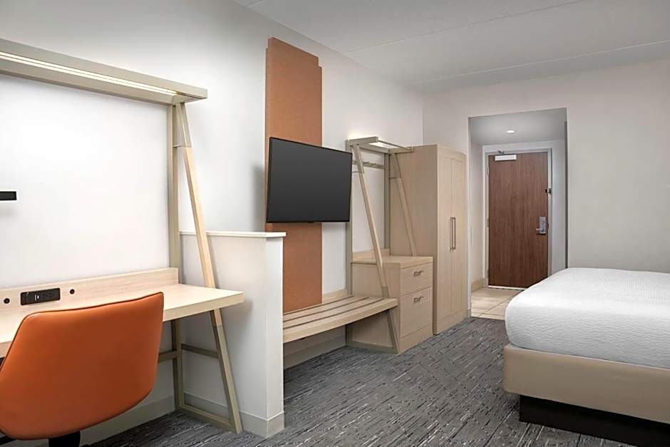 Holiday Inn Express & Suites Pittsburgh North Shore By IHG
