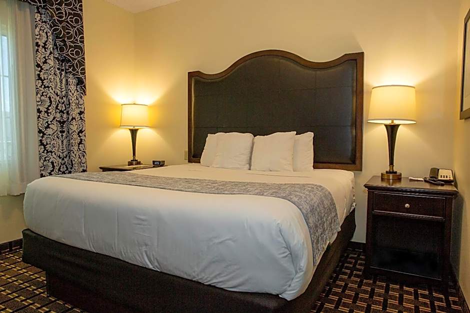 Evangeline Downs Hotel, Ascend Hotel Collection