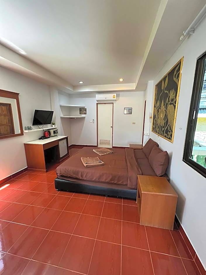 Ban Elephant Blanc Apartment