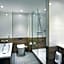 Hilton Cobham