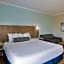 Galleria Palms Hotel