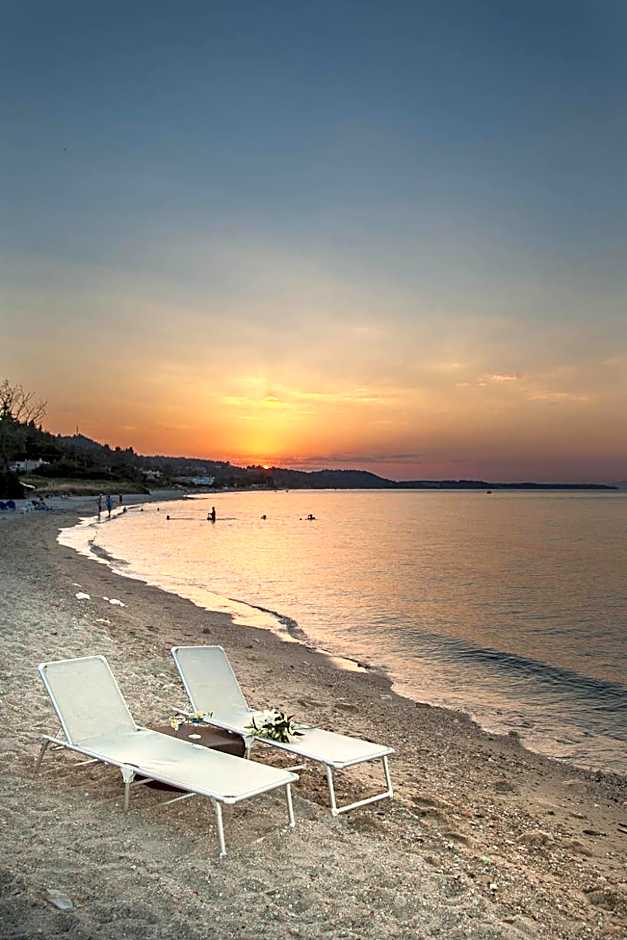 SUN RESIDENCE Exclusive Seaside Suites