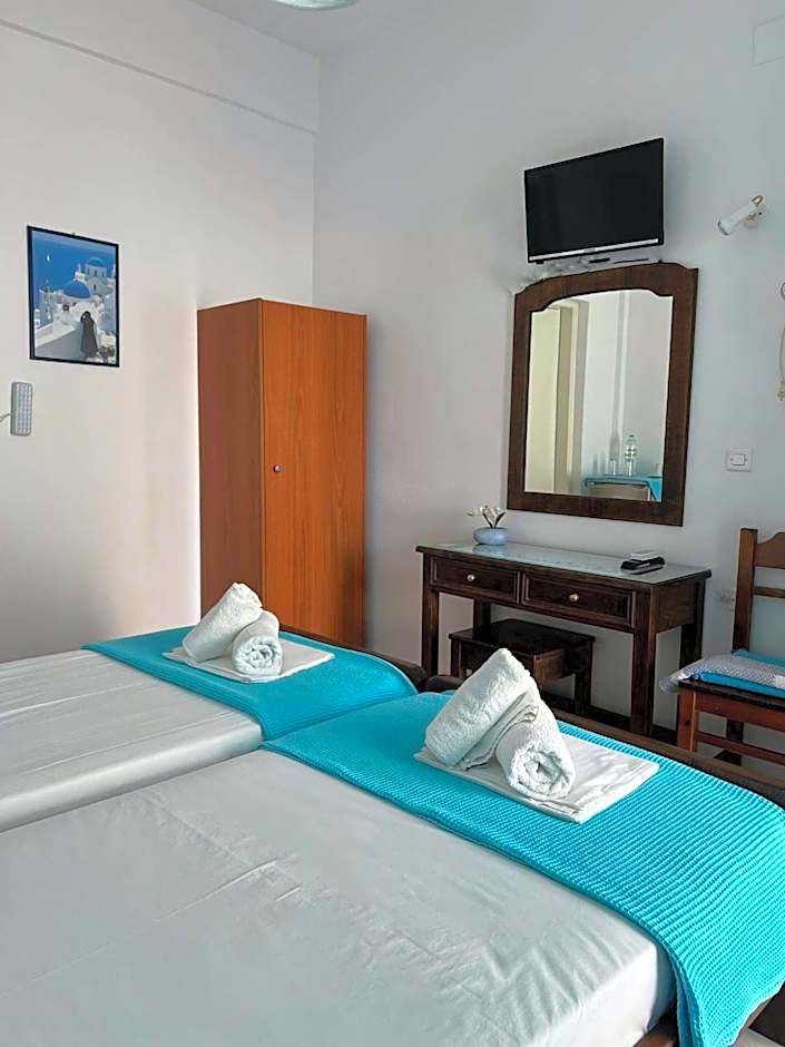 Anna Maria Rooms Santorini