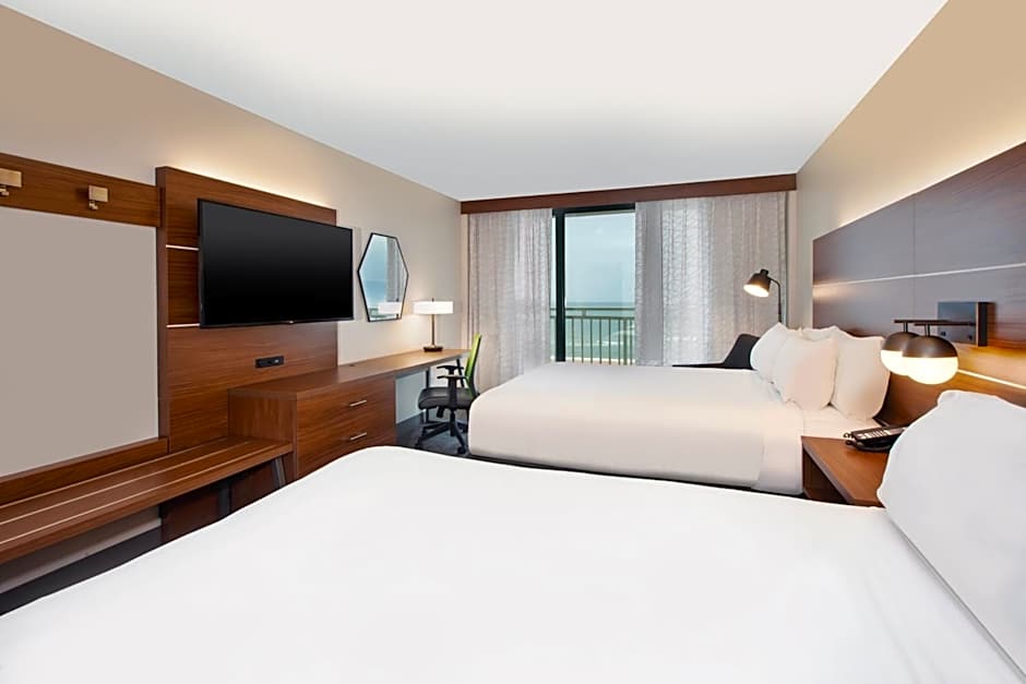 Holiday Inn Express & Suites VA Beach Oceanfront, an IHG Hotel