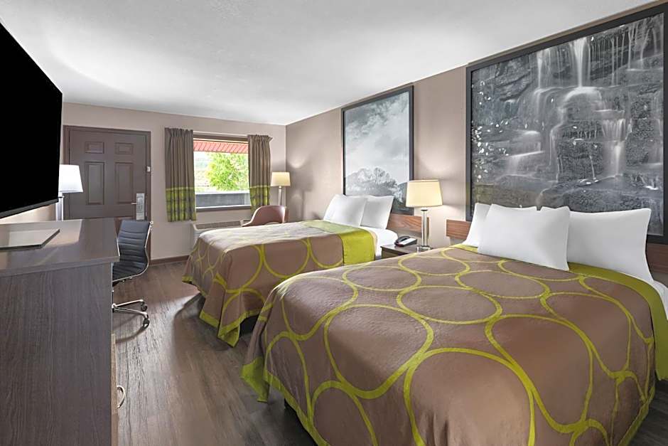 Super 8 by Wyndham Bridgeport/Clarksburg Area