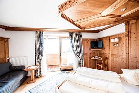 Large Double Room with Balcony