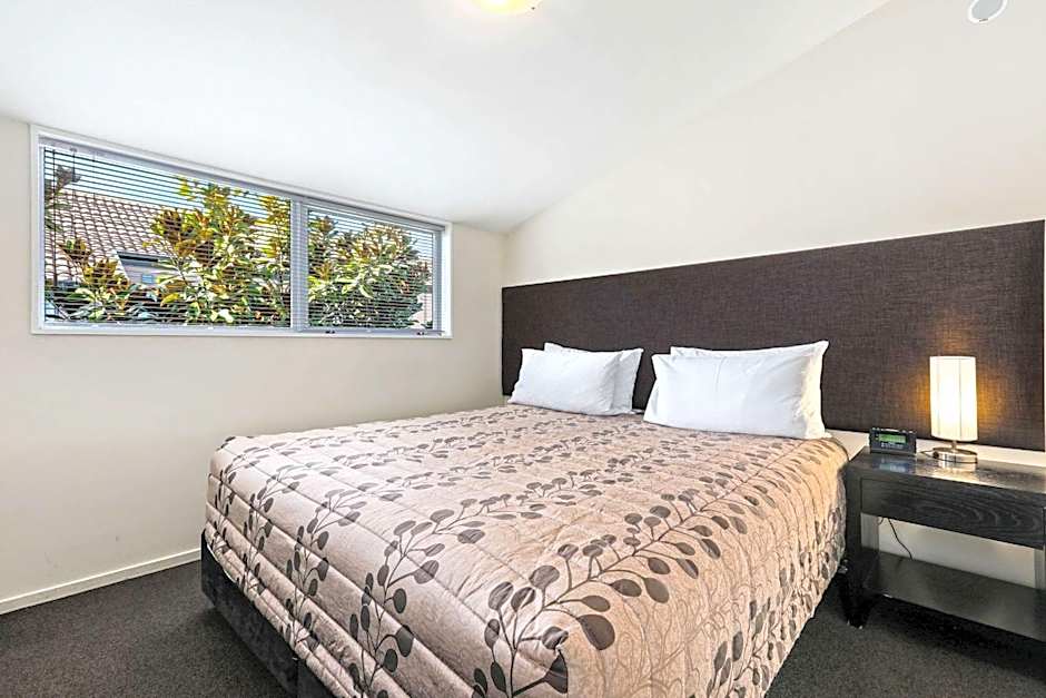 Quality Suites Amore