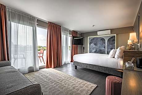 Privilege Room with Balcony